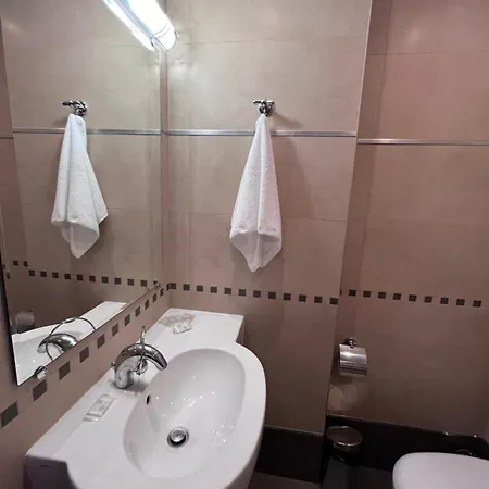 卡瓦勒尔酒店 酒店 索佐波尔